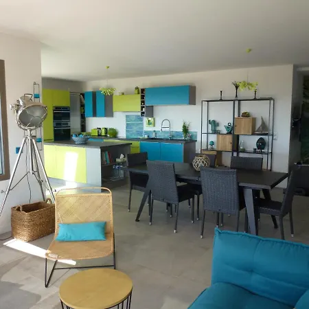 Superbe Maison Vue Mer A 180° Et Piscine Chauffee Dominant La Baie De San Ciprianu Zonza
